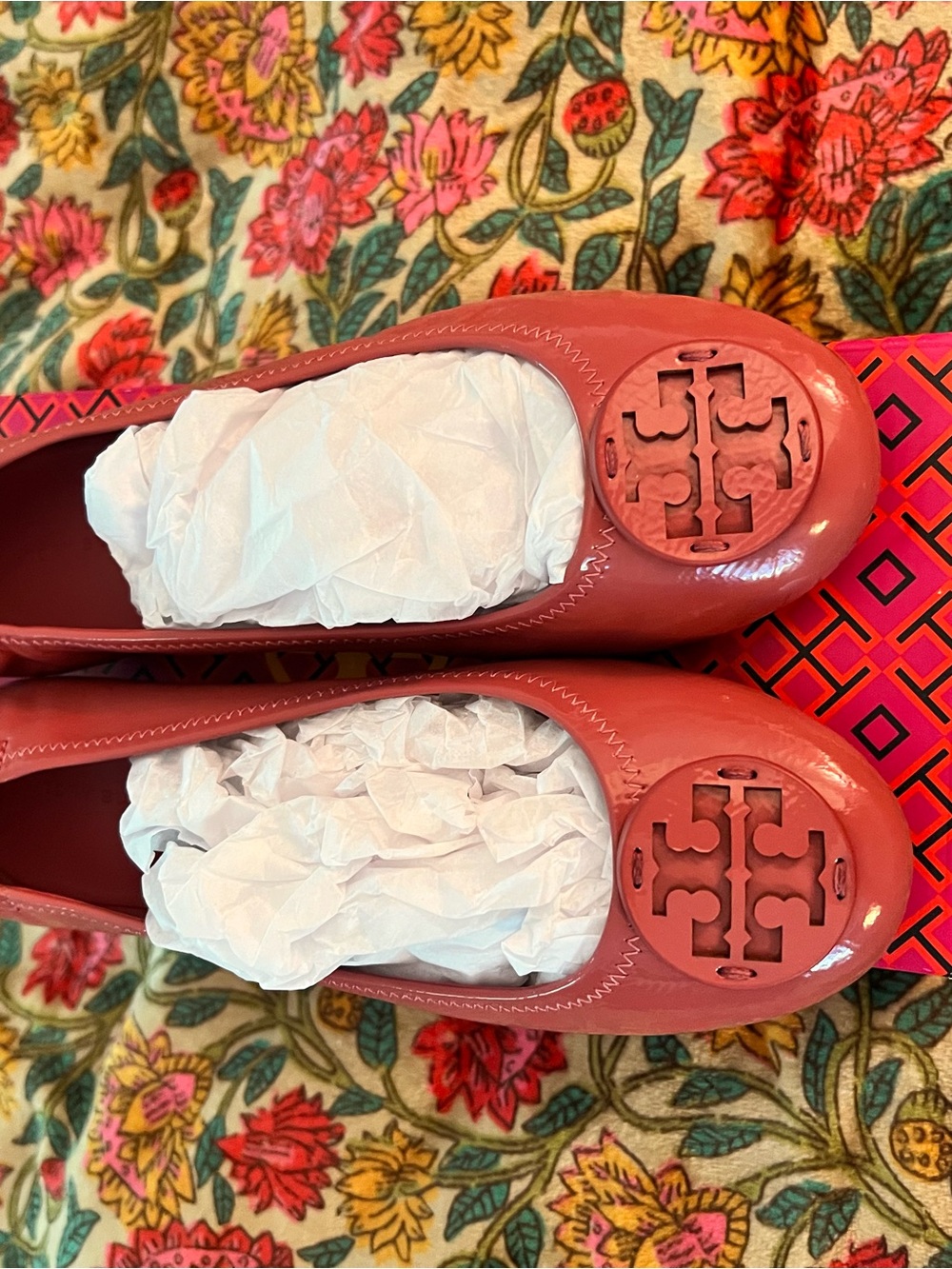 Tory Burch “Minnie” Travel Ballet Flats Glossy Washed Berry with Logo Medallion